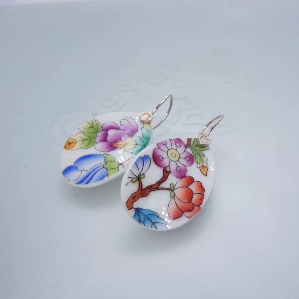 fülbevaló antik herendiből